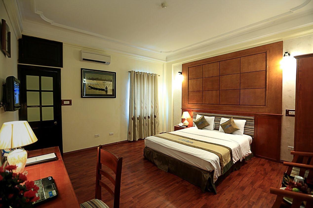 Bro & Sis Hotel Hanoi Exterior photo