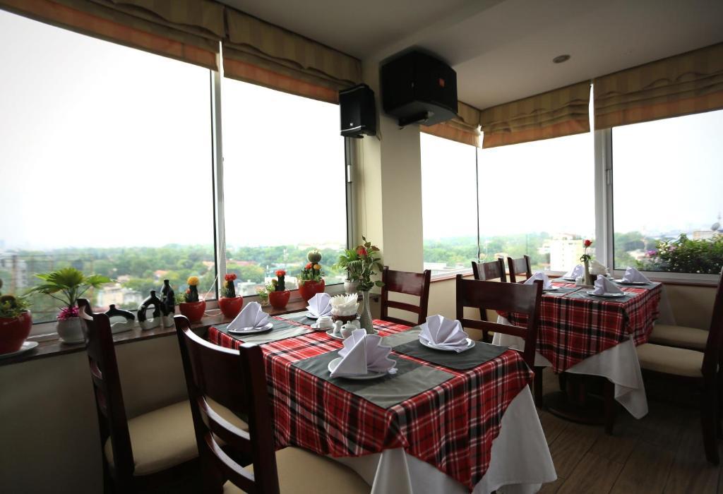 Bro & Sis Hotel Hanoi Exterior photo